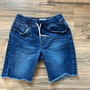Old Navy Boys Denim Shorts Size 8 Slim Pull-On Elastic Waist Stretch Jean Shorts